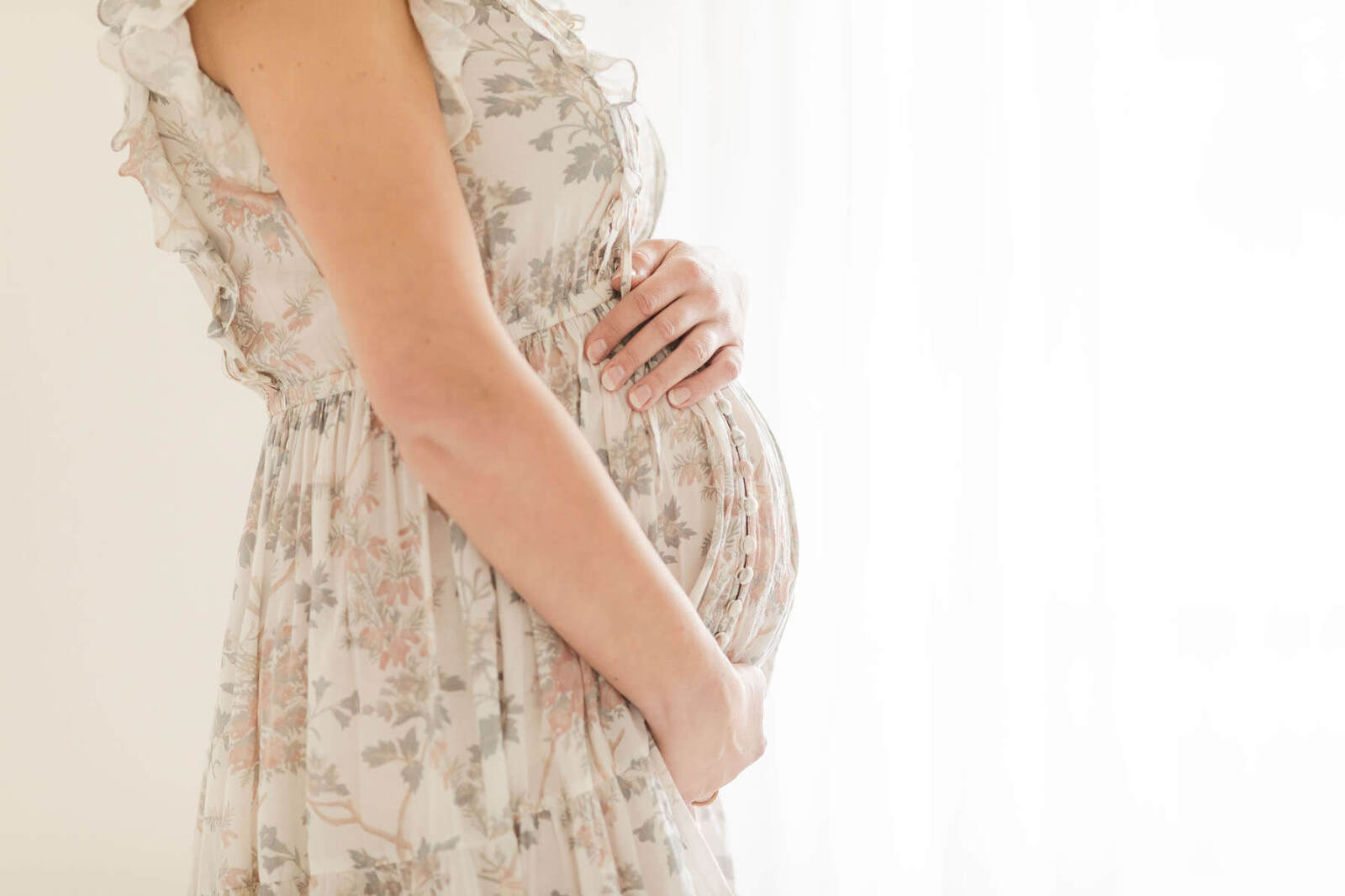Birmingham Maternity photography backlit image