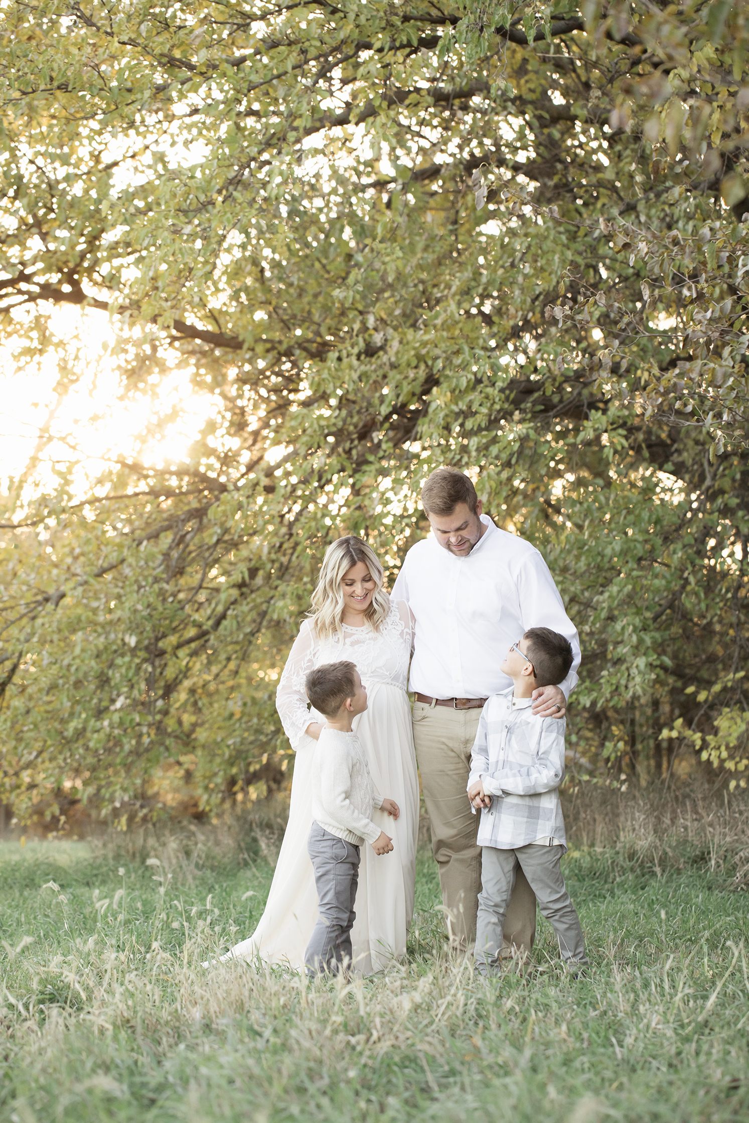 Outdoor Image of family with expecting mother preparing to give birth at Baptist South Labor and Delivery in Montgomery, AL