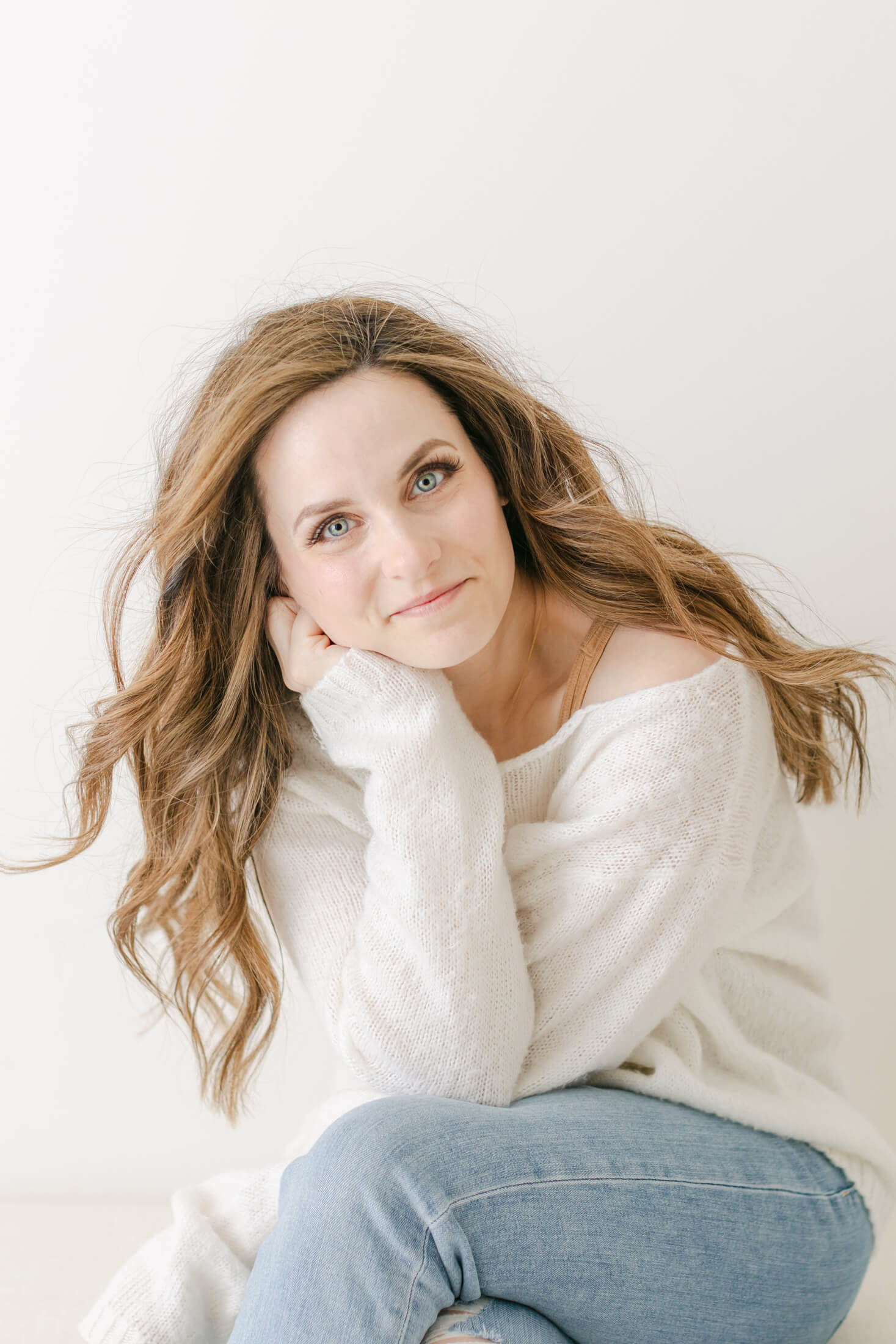 Image of Alabama Newborn photographer Virginia Schultz in her natural light studio